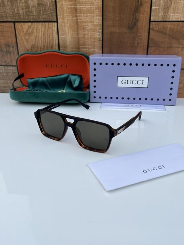 Gucci_5106_black_tiger