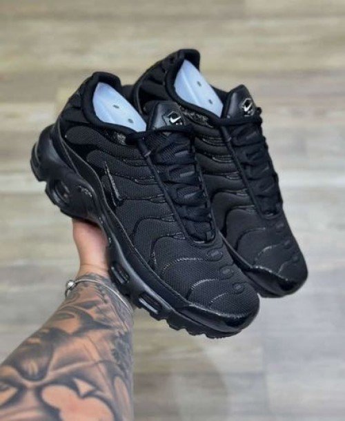 Nikee Air max Plus Tn Triple Black