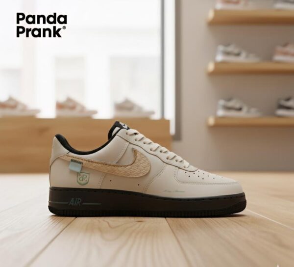 NIK.E AIRFORCE 1 PANDA PRANK X MERRY CHRISTMAS