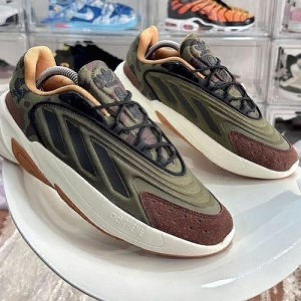 Adidas-Ozelia-Runner-military-green