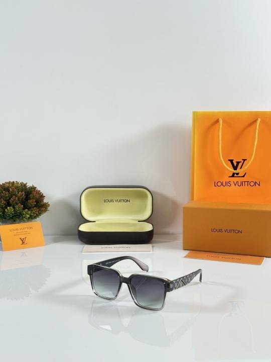 Louis_Vuitton_WMNS_1205_Grey_Green