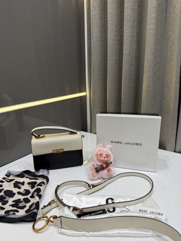 MARC JACOB.S THE UPTOWN WHITEBLACK BAG PREMIUM WITH OG BOX & LABUBU FREE