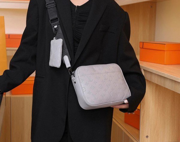 Louis_Vuitton_LV_X_Embossed_Messenger_Bag_Brown_Monogram_Unisex_Wid_Dust_Bag_(7408_Grey)