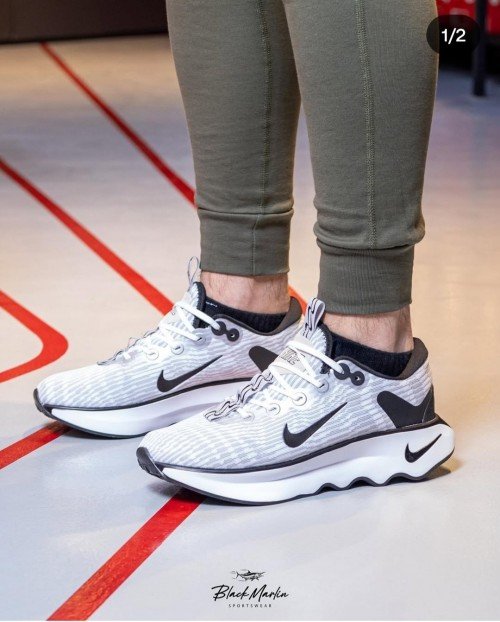 NIKEE MOTIVA GREY RUNNING SHOES