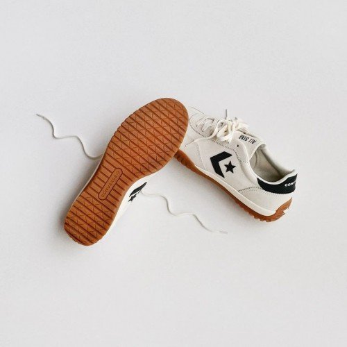 conversee run star trainer White
