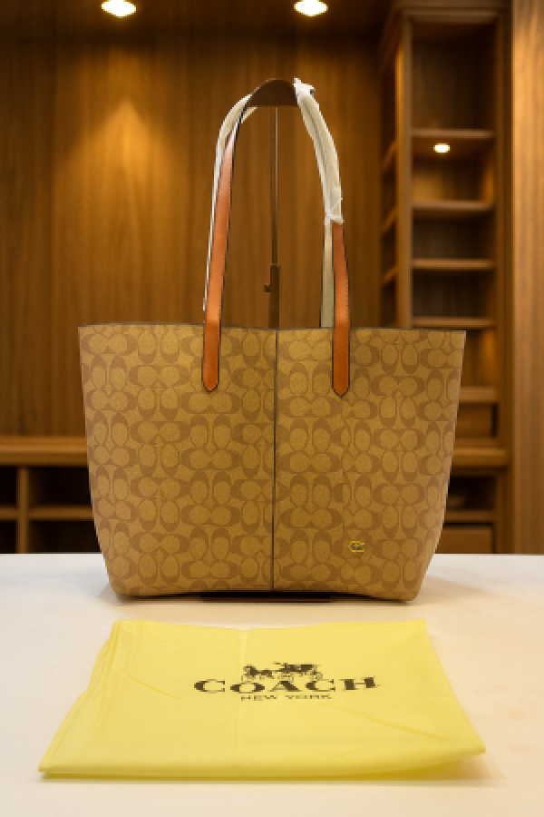 Coach coa classic tote bag with dust bag 5511