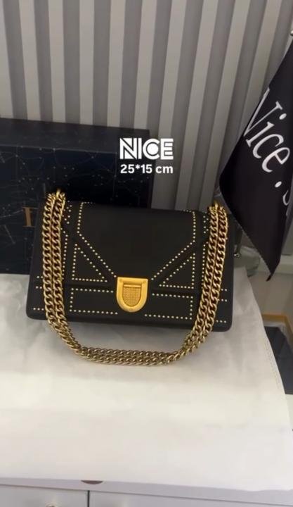 CHRISTIAN_DIOR_DIORAMA_STUD_WITH_BOX_5578