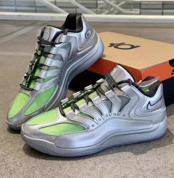 Nik e KD 18 EYBL Metallic Silver