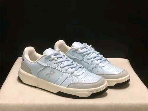 On Running The Roger Club House Arctic Ivory 905