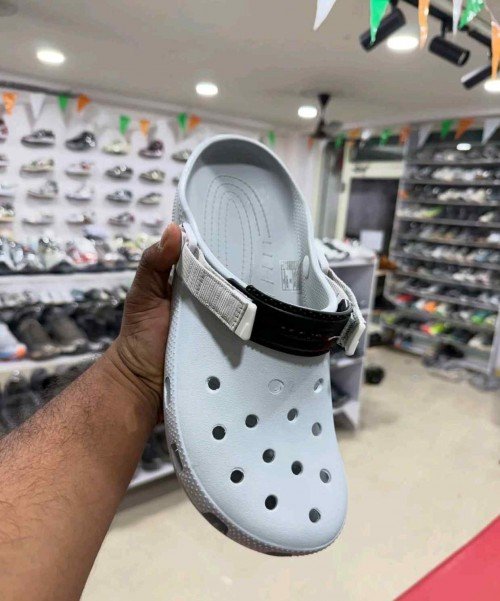 CROCSS Classic Turbo Clogs