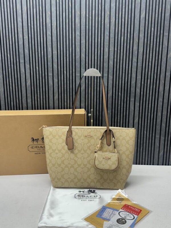 Coacch Fiona ApricotCaramel Tote Bag With Original Box Small Pouch Dustcover Tags And Card